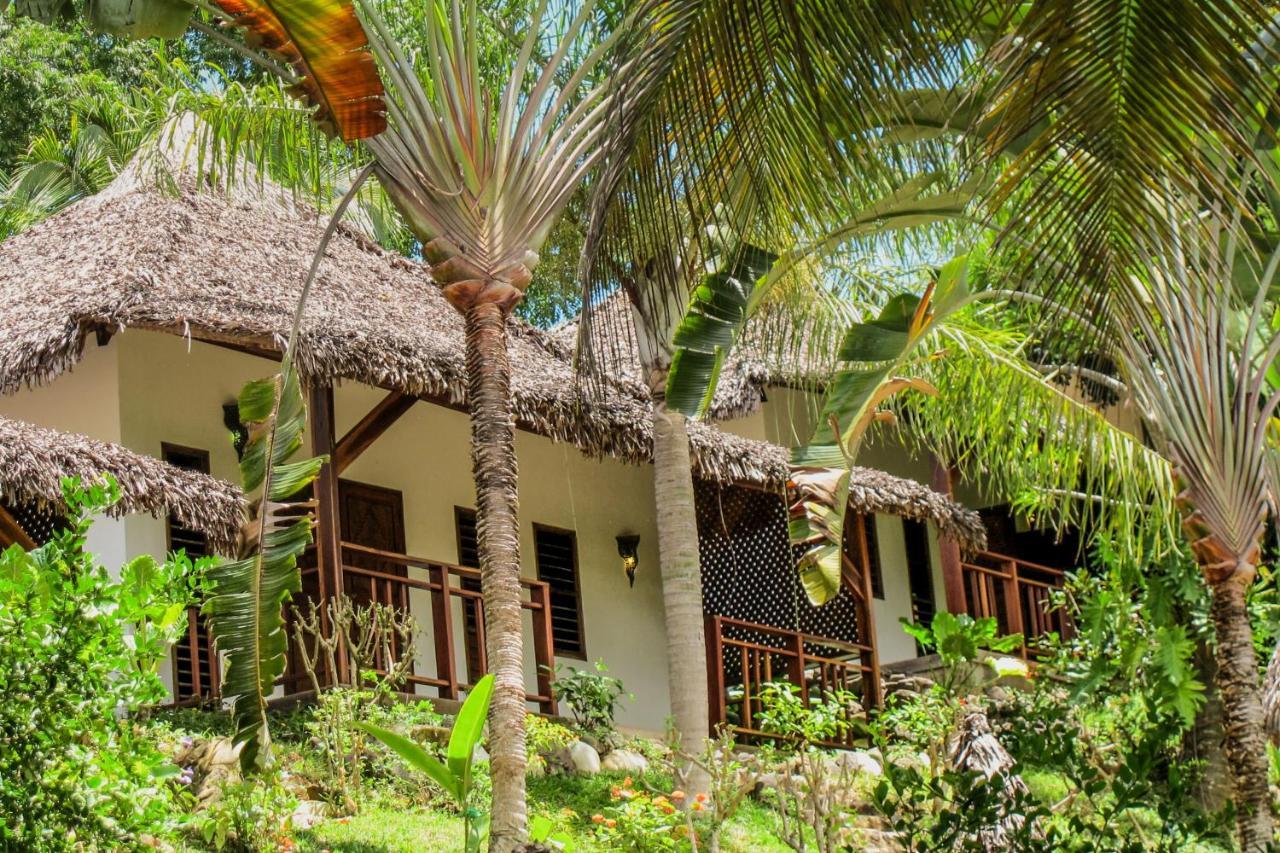 Sakatia Lodge Ampasimena Экстерьер фото