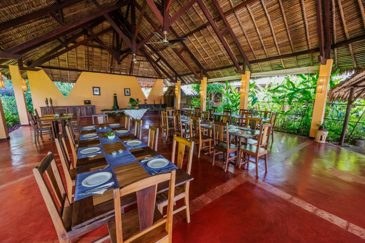 Sakatia Lodge Ampasimena Экстерьер фото